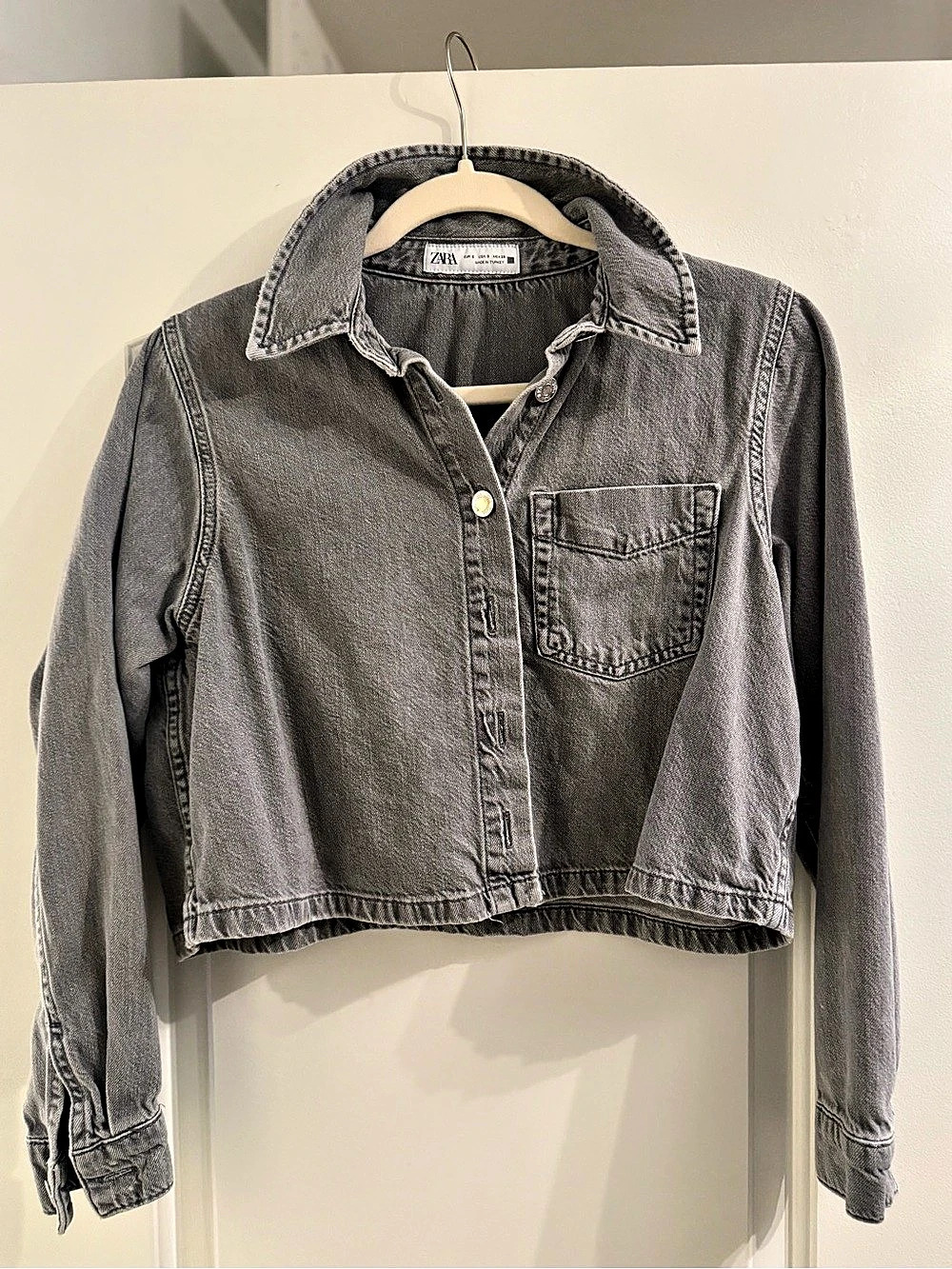 Zara Gray Cropped Denim Jacket Size Small